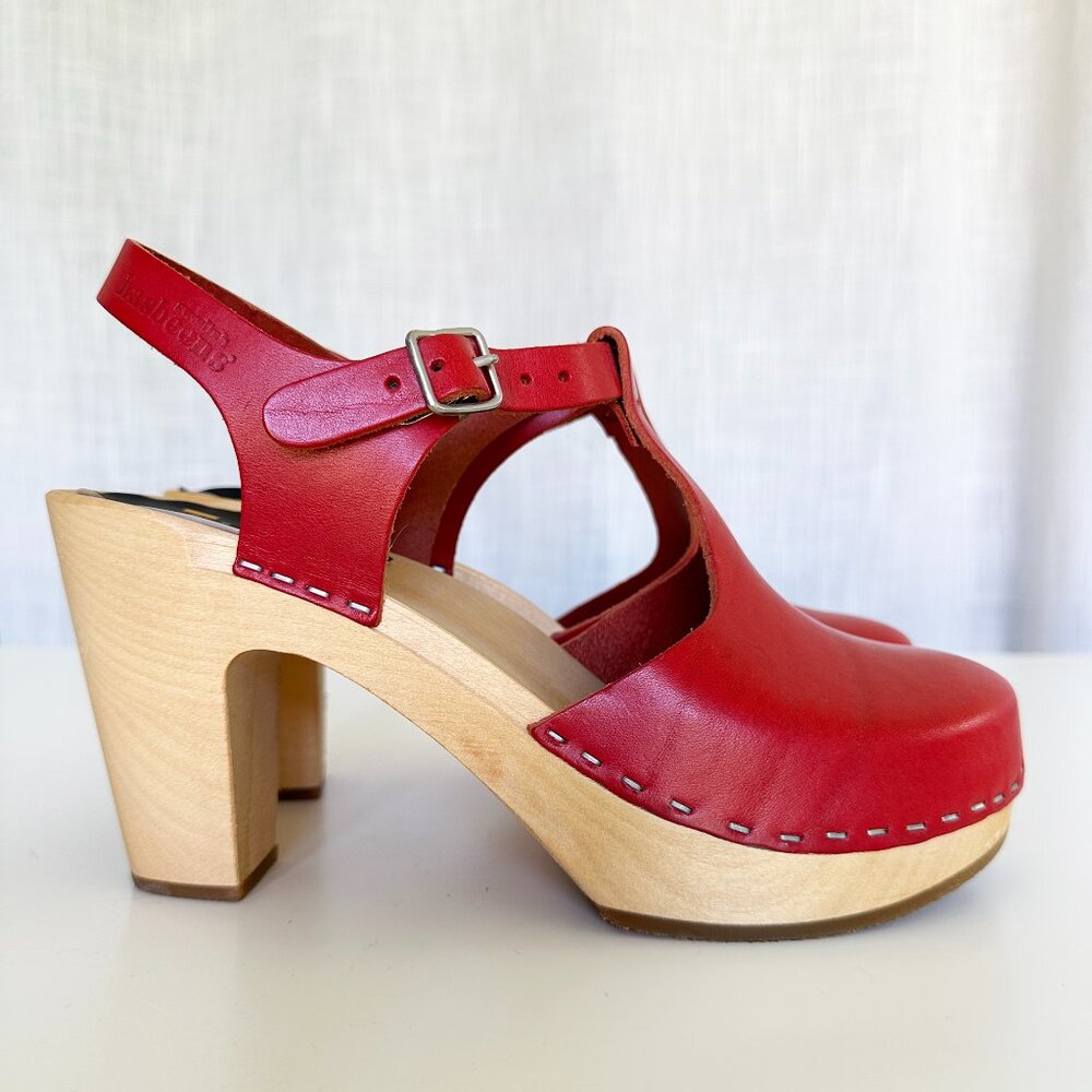 Swedish Hasbeens Red T-Strap Sky High Clogs Sandals Heels Mary Jane